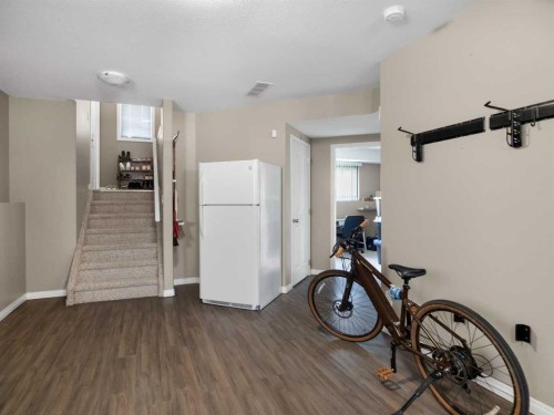 182 Jaspar Crescent, Red Deer, AB - Indoor Photo Showing Other Room