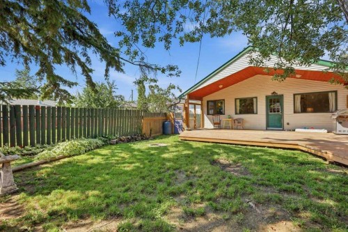 5127 50 A Avenue, Sylvan Lake, AB - Outdoor With Deck Patio Veranda