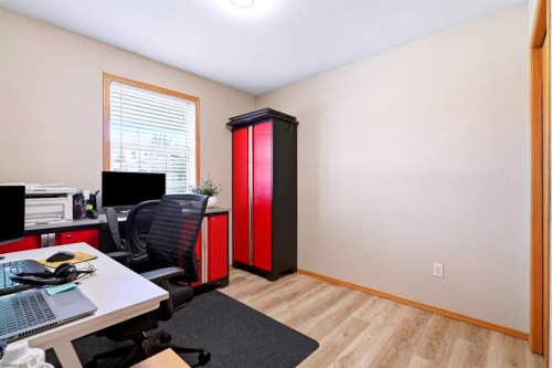 4518 54A Avenue Crescent, Innisfail, AB - Indoor Photo Showing Office
