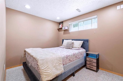 4518 54A Avenue Crescent, Innisfail, AB - Indoor Photo Showing Bedroom