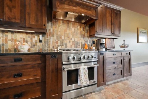 107A Wolf Run Drive, Rural Ponoka County, AB - Indoor Photo Showing Kitchen