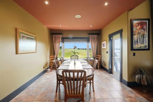 107A Wolf Run Drive, Rural Ponoka County, AB - Indoor Photo Showing Dining Room