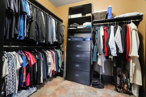 107A Wolf Run Drive, Rural Ponoka County, AB - Indoor With Storage