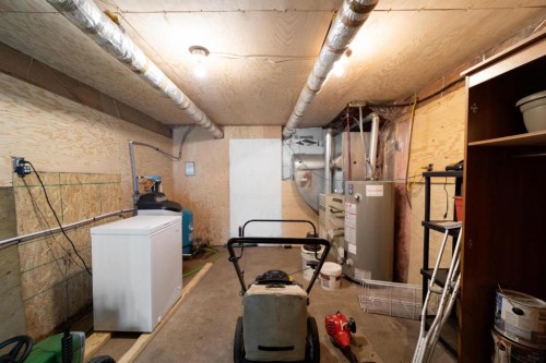 11 1 Street, White Sands, AB - Indoor
