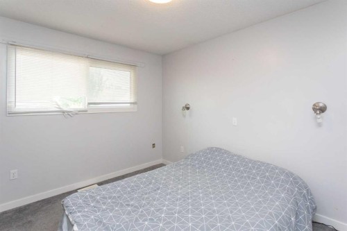 12 Valley Crescent, Lacombe, AB - Indoor Photo Showing Bedroom