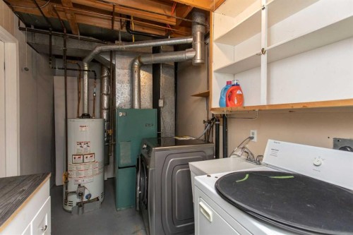 12 Valley Crescent, Lacombe, AB - Indoor Photo Showing Laundry Room
