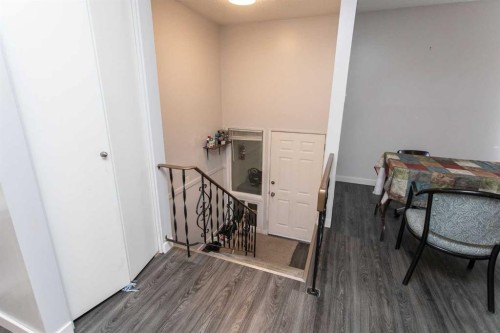 12 Valley Crescent, Lacombe, AB - Indoor Photo Showing Other Room