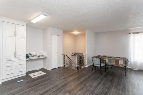12 Valley Crescent, Lacombe, AB - Indoor Photo Showing Other Room