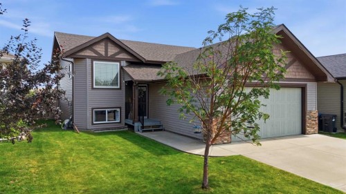 70 Rozier Close, Sylvan Lake, AB - Outdoor