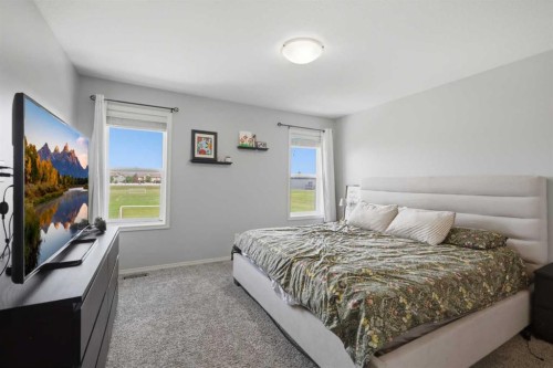 70 Rozier Close, Sylvan Lake, AB - Indoor Photo Showing Bedroom