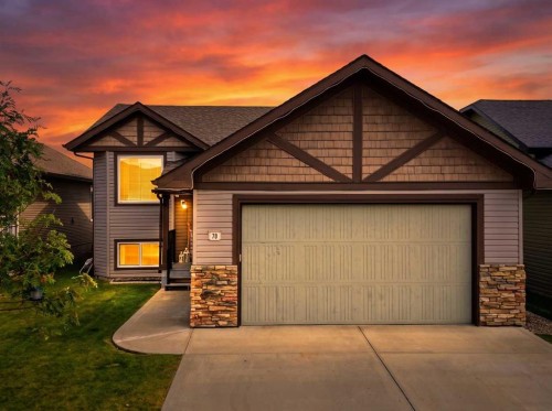 70 Rozier Close, Sylvan Lake, AB - Outdoor