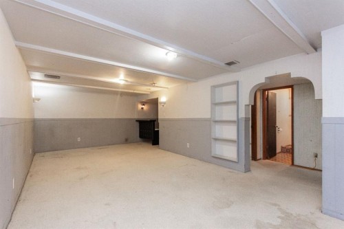 10 Sydney Close, Red Deer, AB - Indoor