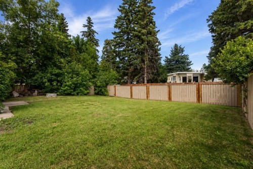 10 Sydney Close, Red Deer, AB - Outdoor With Backyard