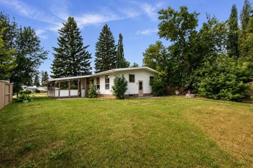 10 Sydney Close, Red Deer, AB - Outdoor