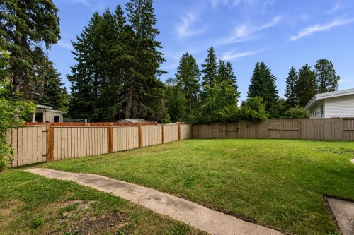 10 Sydney Close, Red Deer, AB - Outdoor With Backyard
