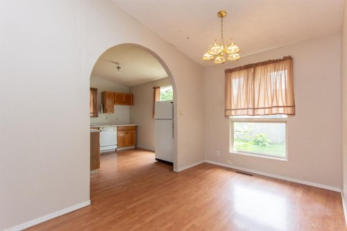 10 Sydney Close, Red Deer, AB - Indoor Photo Showing Other Room