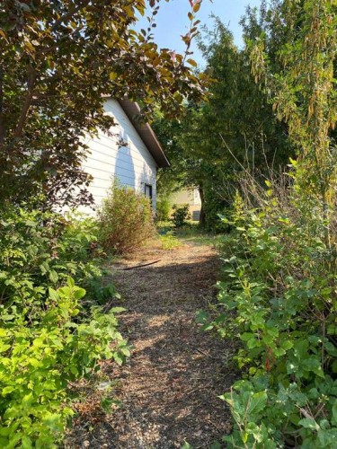 5138 48 Street, Lacombe, AB - Outdoor