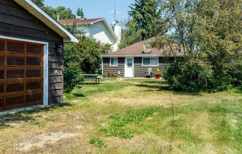 48-40422 Range Road 10, Gull Lake, AB - Outdoor