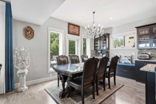 40 Vienna Close, Red Deer, AB - Indoor Photo Showing Dining Room