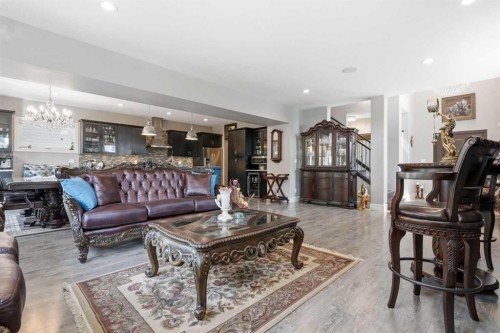 40 Vienna Close, Red Deer, AB - Indoor Photo Showing Living Room
