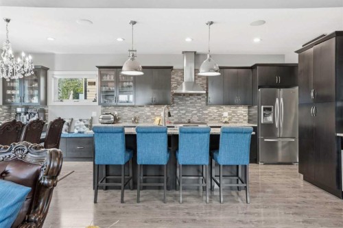 40 Vienna Close, Red Deer, AB - Indoor Photo Showing Kitchen With Upgraded Kitchen
