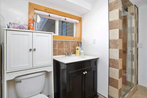 54051 Township Road 351A, Rural Clearwater County, AB - Indoor Photo Showing Bathroom