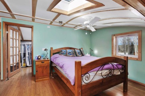 54051 Township Road 351A, Rural Clearwater County, AB - Indoor Photo Showing Bedroom
