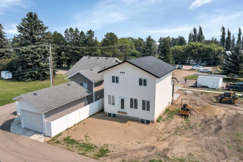 5416 55 Street, Lacombe, AB - Outdoor