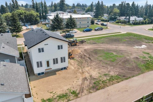 5416 55 Street, Lacombe, AB - Outdoor