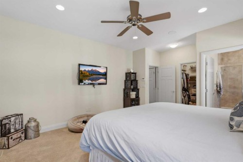 447 Summer Crescent, Rural Ponoka County, AB - Indoor Photo Showing Bedroom