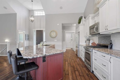 447 Summer Crescent, Rural Ponoka County, AB - Indoor Photo Showing Kitchen With Upgraded Kitchen
