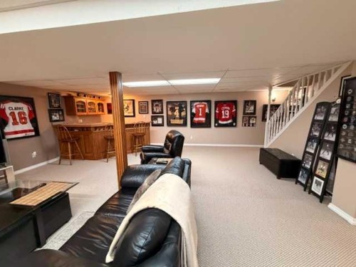 402 East Puffin Street, Pelican Point, AB - Indoor