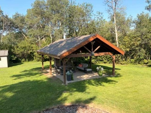 402 East Puffin Street, Pelican Point, AB - Outdoor