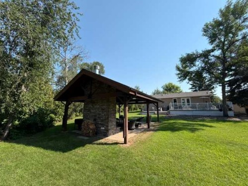 402 East Puffin Street, Pelican Point, AB - Outdoor With Deck Patio Veranda
