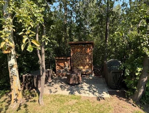 402 East Puffin Street, Pelican Point, AB - Outdoor