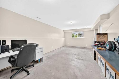 59 Lodge Place, Sylvan Lake, AB - Indoor Photo Showing Office