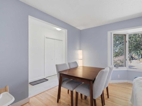 4137 40 Street, Red Deer, AB - Indoor Photo Showing Dining Room