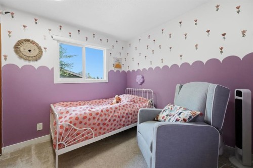 53 Reeves Crescent, Red Deer, AB - Indoor Photo Showing Bedroom