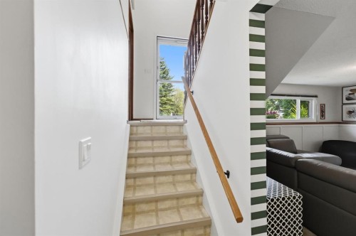 53 Reeves Crescent, Red Deer, AB - Indoor Photo Showing Other Room