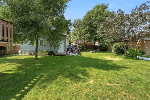 53 Reeves Crescent, Red Deer, AB - Outdoor