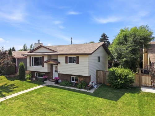 53 Reeves Crescent, Red Deer, AB - Outdoor
