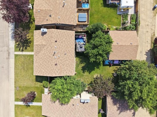 53 Reeves Crescent, Red Deer, AB - Outdoor