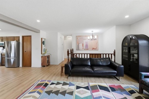 53 Reeves Crescent, Red Deer, AB - Indoor Photo Showing Living Room
