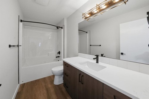 20 Toye Street, Red Deer, AB - Indoor Photo Showing Bathroom