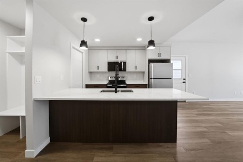 20 Toye Street, Red Deer, AB - Indoor Photo Showing Kitchen With Upgraded Kitchen