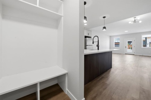 20 Toye Street, Red Deer, AB - Indoor