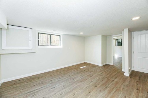 14 Eagle Road, Lacombe, AB - Indoor Photo Showing Other Room