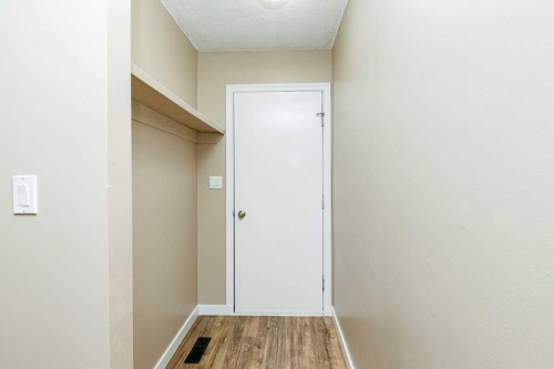 14 Eagle Road, Lacombe, AB - Indoor Photo Showing Other Room