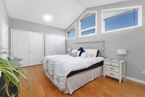 4640 47 Street, Sylvan Lake, AB - Indoor Photo Showing Bedroom