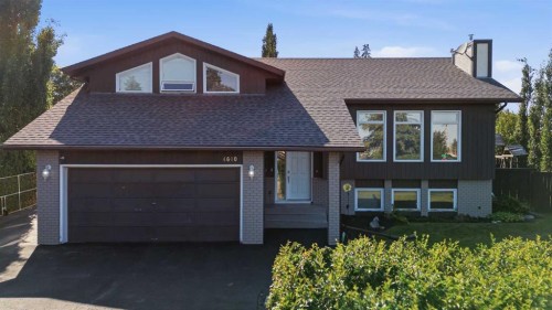 4640 47 Street  Sylvan Lake, AB T4S 1L4